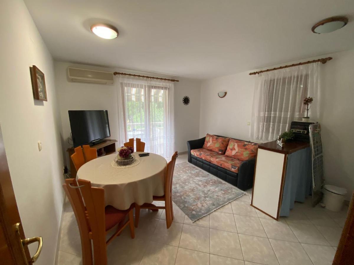 Apartman EMA Istriana Medulin Bagian luar foto